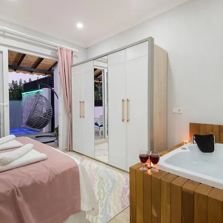 Mini Zeybek Villa