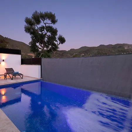 فيلة Mini Zeybek *